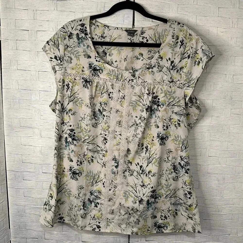 Eddie Bauer Womens Blouse lightweight floral feminine Romantic